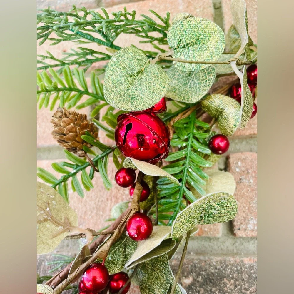 Resounding Cheer Christmas Jingle Bell Garland